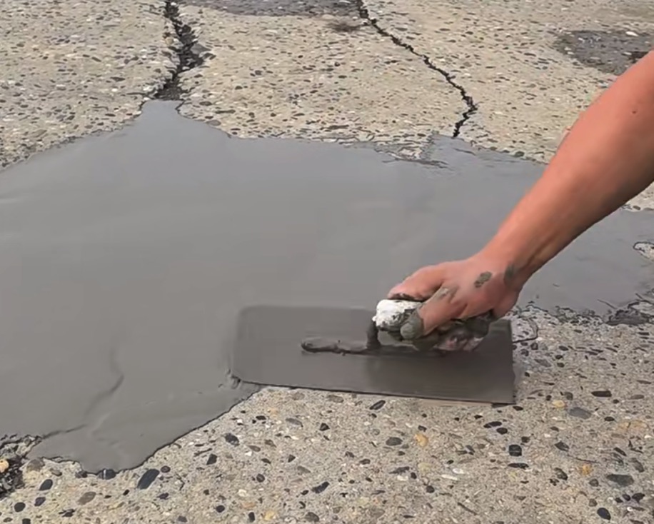 哈尔滨CGM 高效薄层道路修补料（CGM 道路抢修料）